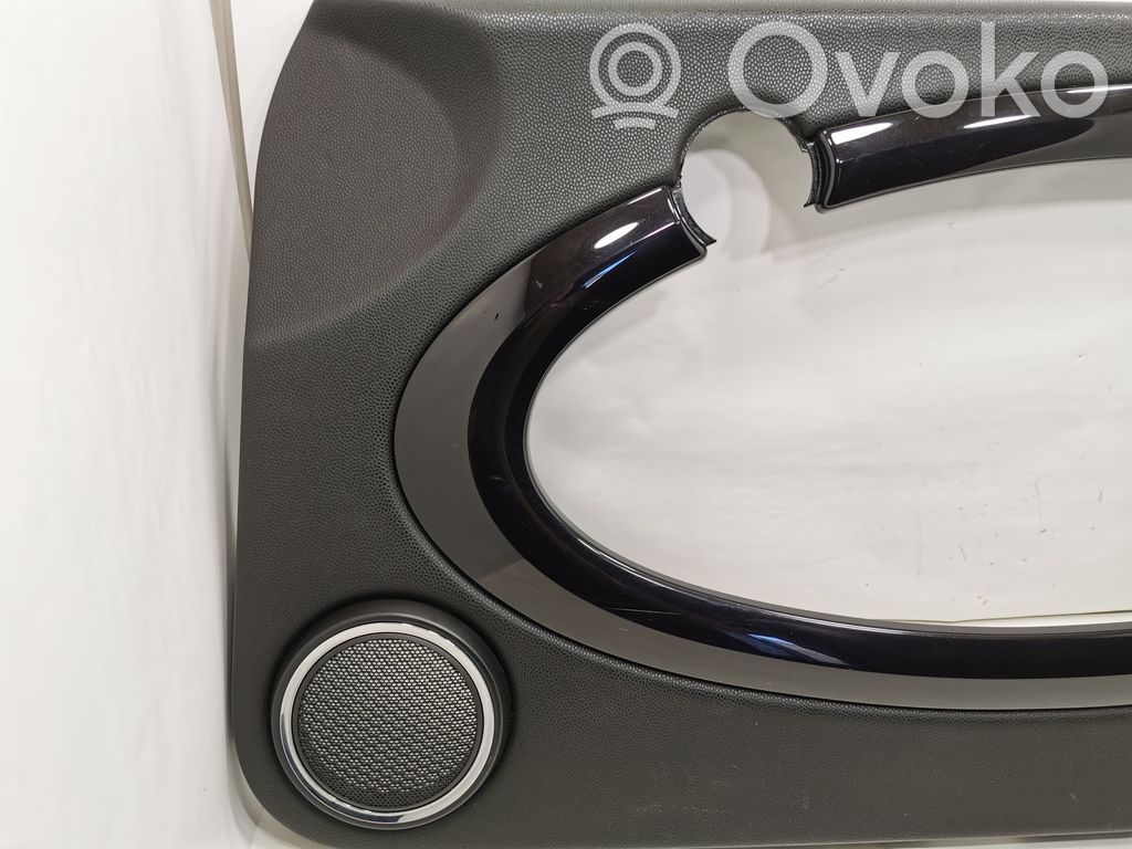 Priekšējo durvju apdare