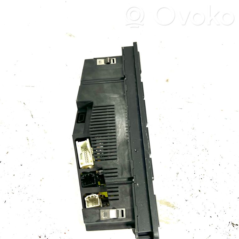 Блок управления кондиционером/климат-контролем/отоплением салона (в салоне)