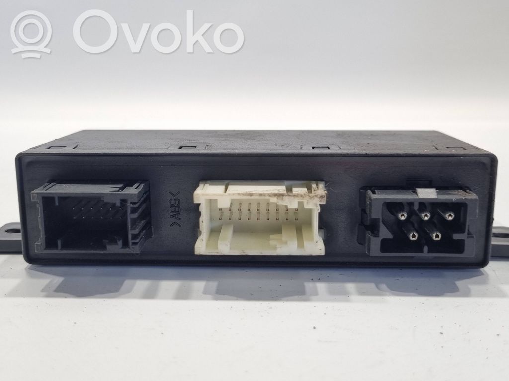 Durvju vadības bloks