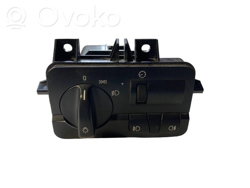 Headlight switch