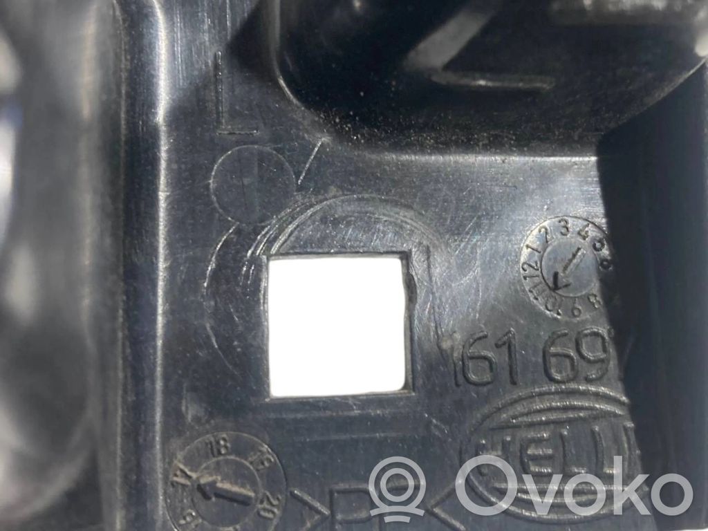 Priekšējā luktura turētājs