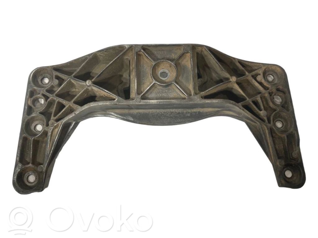 Transmission mounting bracket
