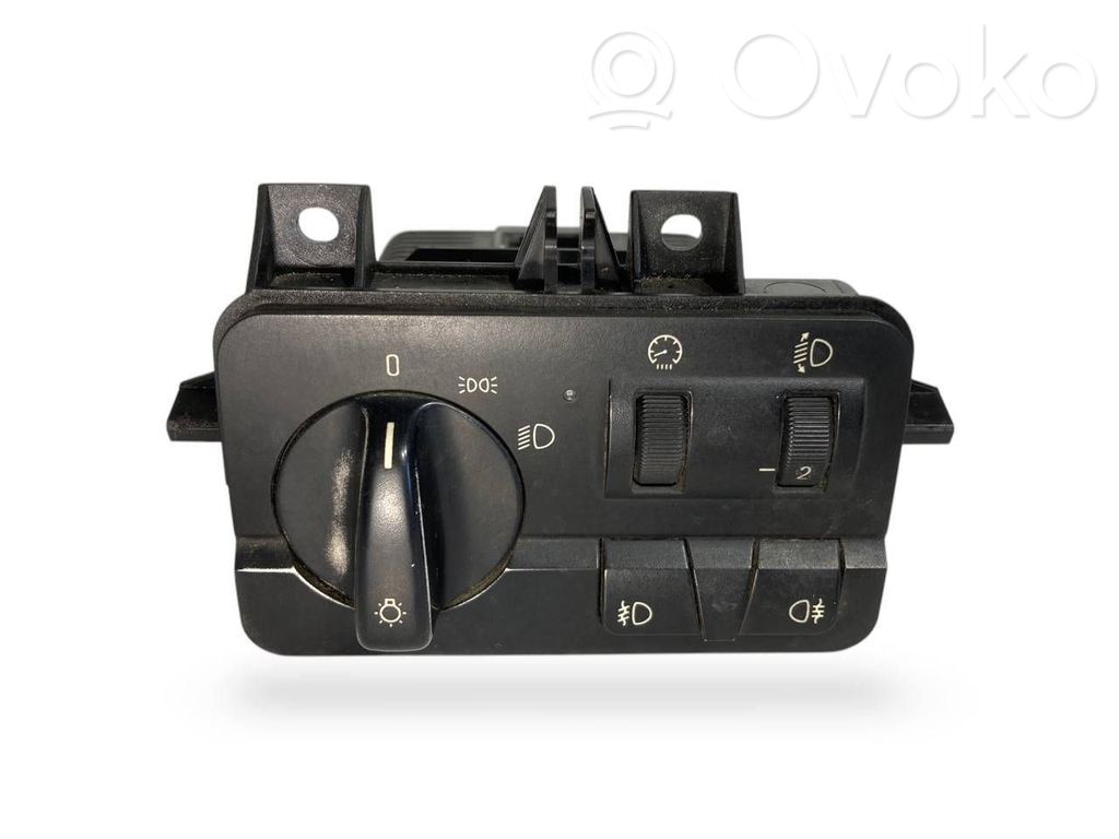 Headlight switch