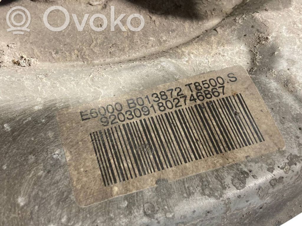 Aizmugurē riteņa rumbas vārpstas šarnīrs (stupica, capfa)