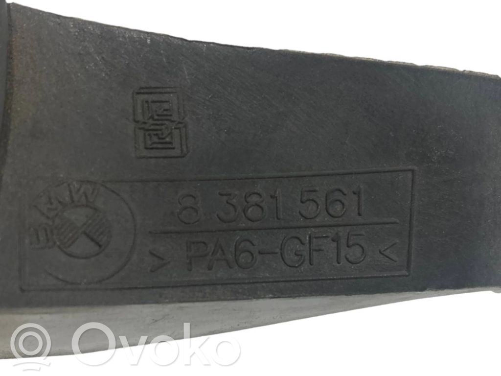 Динамик(и) в передней двери