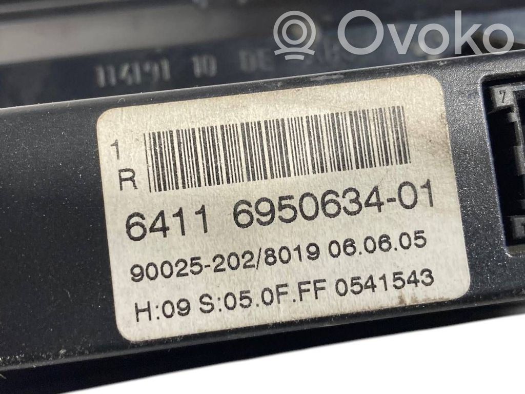 Gaisa kondicioniera / klimata kontroles / salona apsildes vadības bloks (salonā)