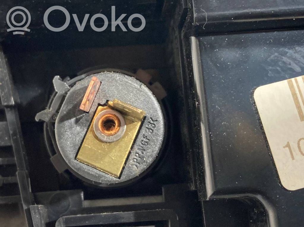 Gaisa kondicioniera / klimata kontroles / salona apsildes vadības bloks (salonā)
