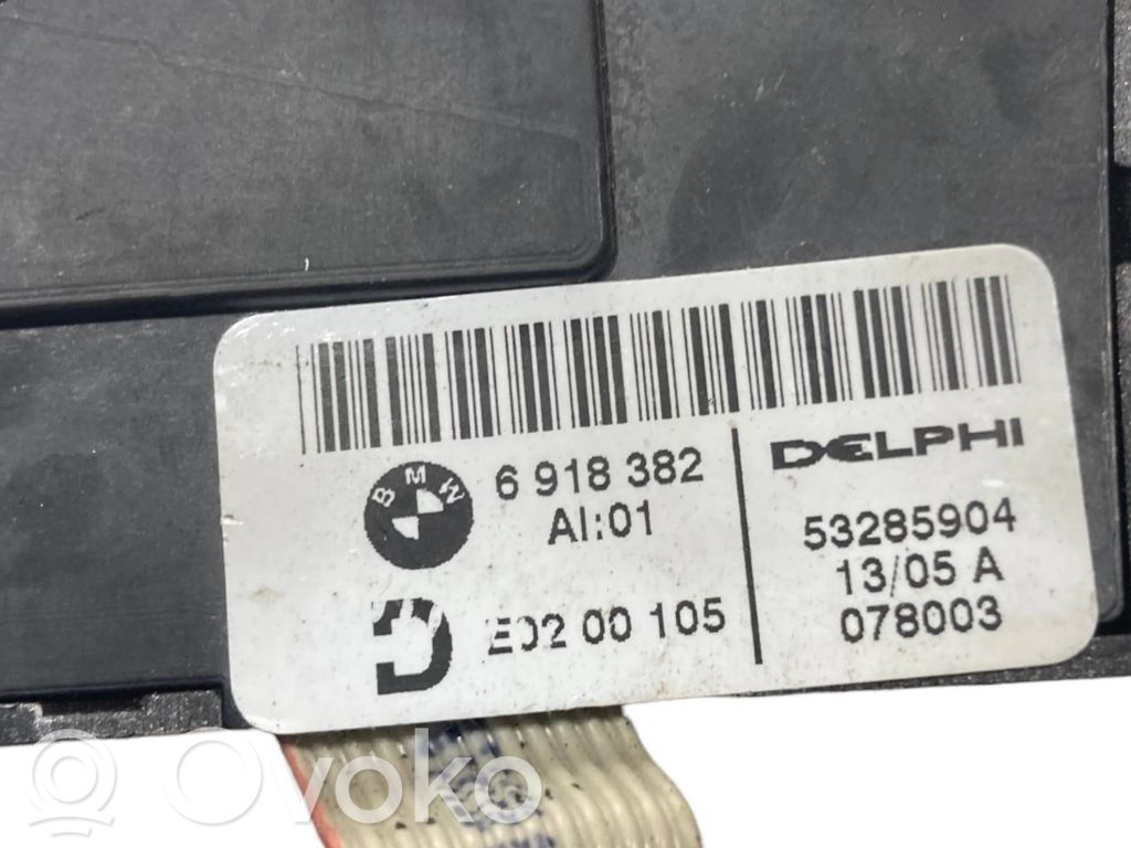 Seat adjustment switch(es)