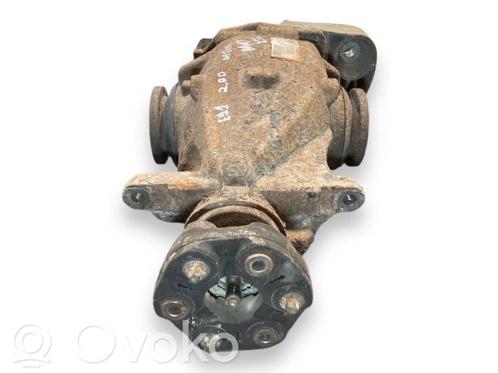 Aizmugurējais reduktors