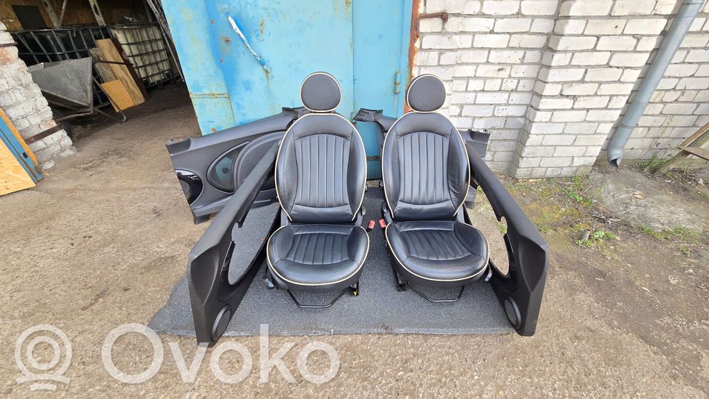 Salona daļu komplekts