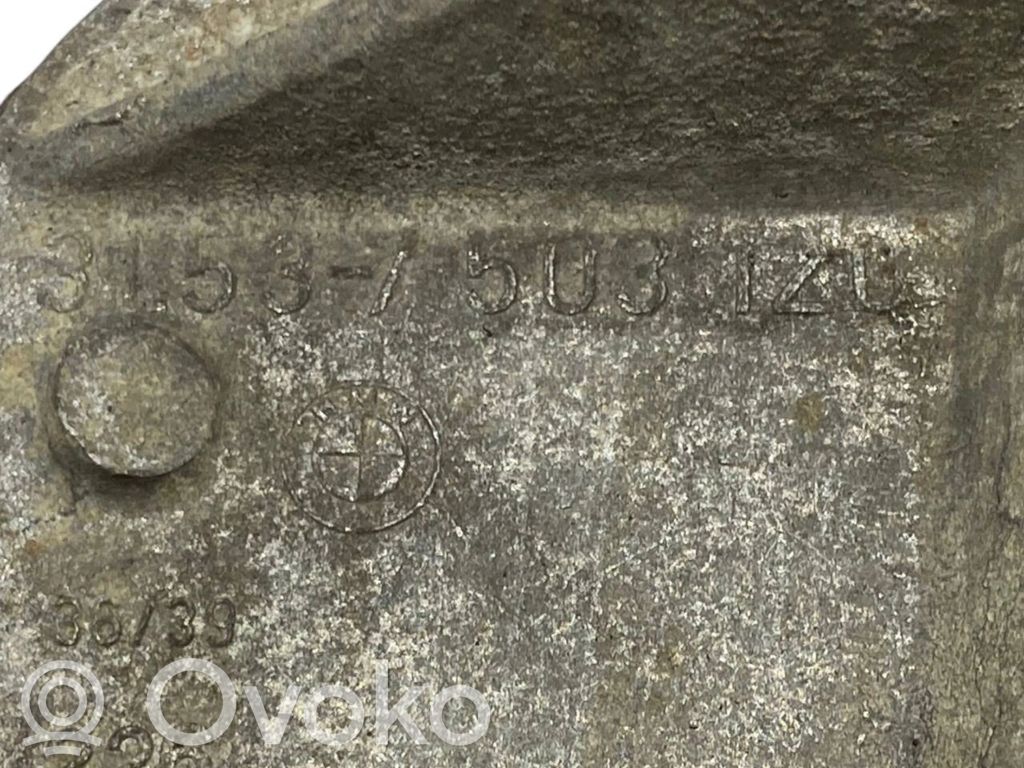 Pusass sakabes gultņa stiprinājums