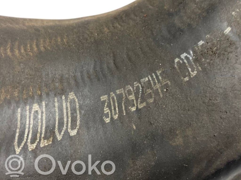 Interkūlera šļūtene (-es) / caurule (-es)