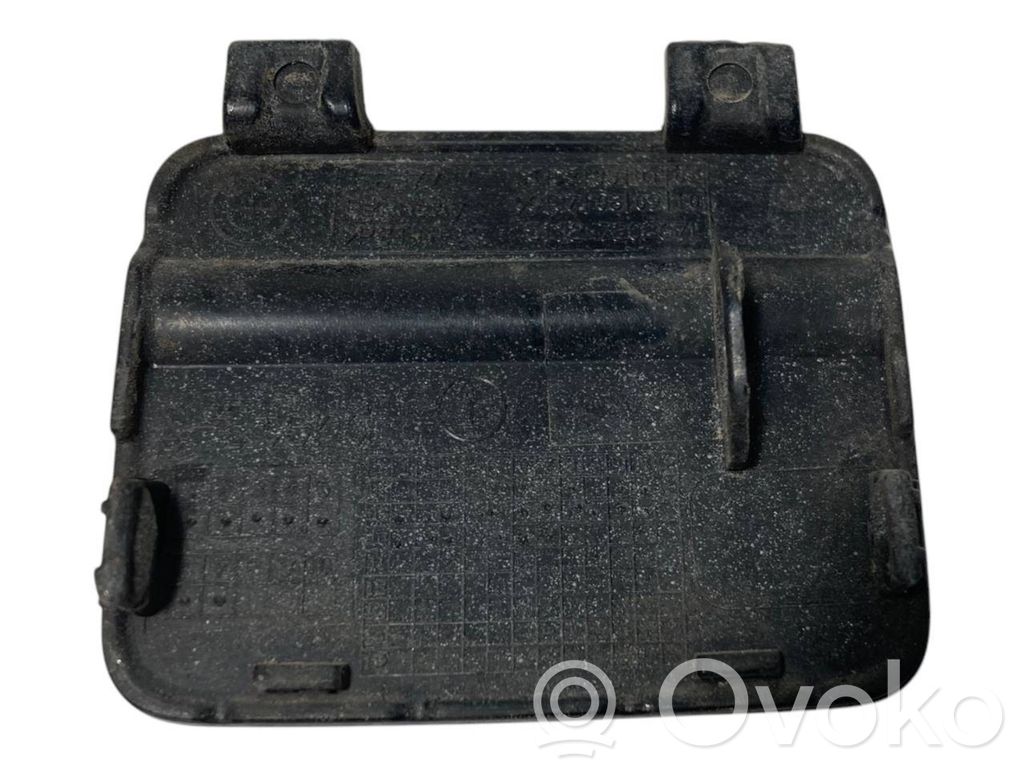 Towbar cover in bumper