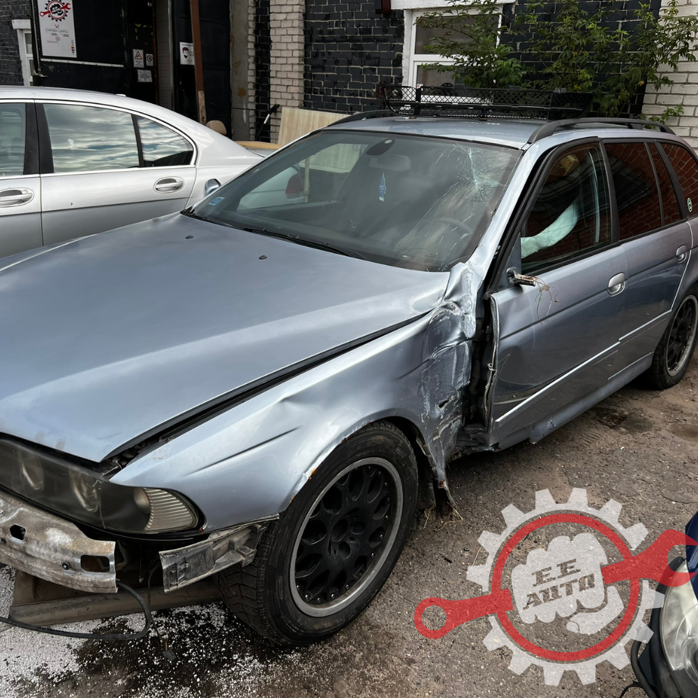 BMW 530dA 2002G.
