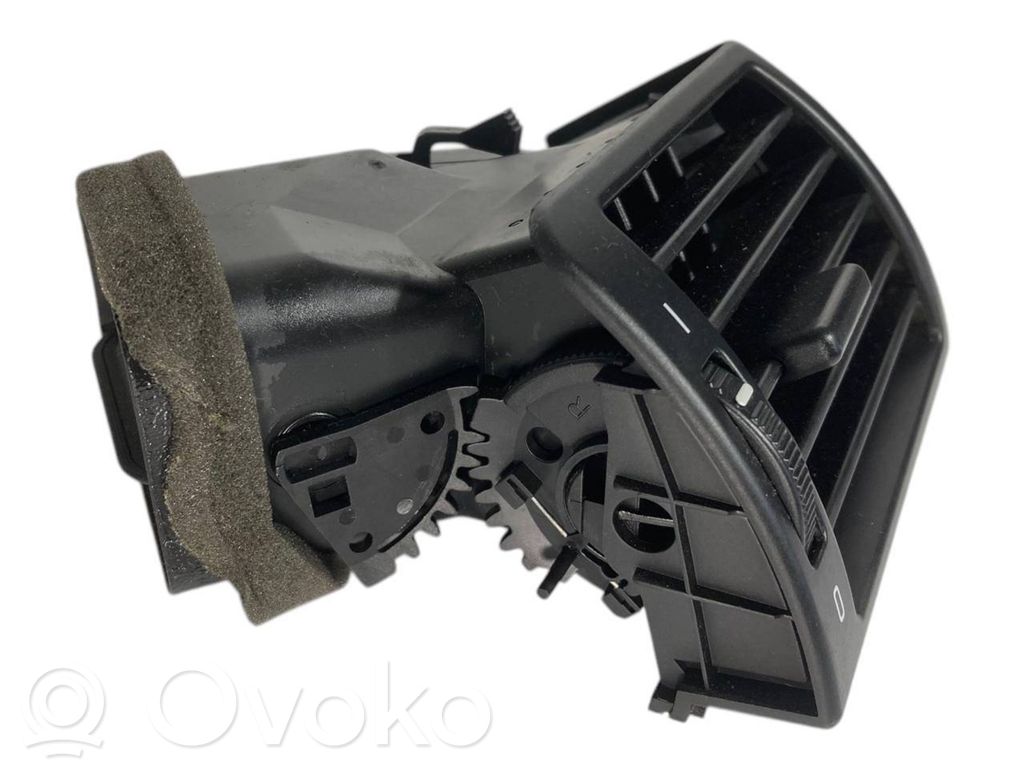 Side air grille