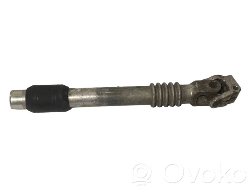 Steering wheel axle cross-joint