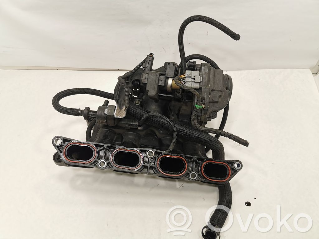 Впускной коллектор