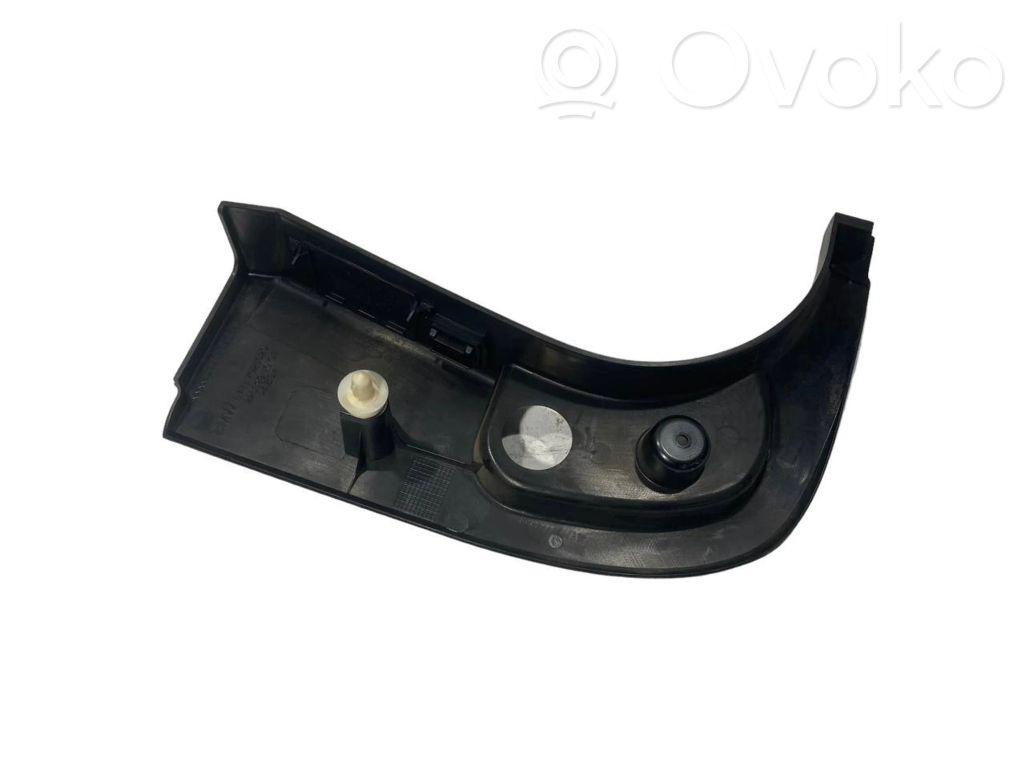Side decorative trim for the footwell