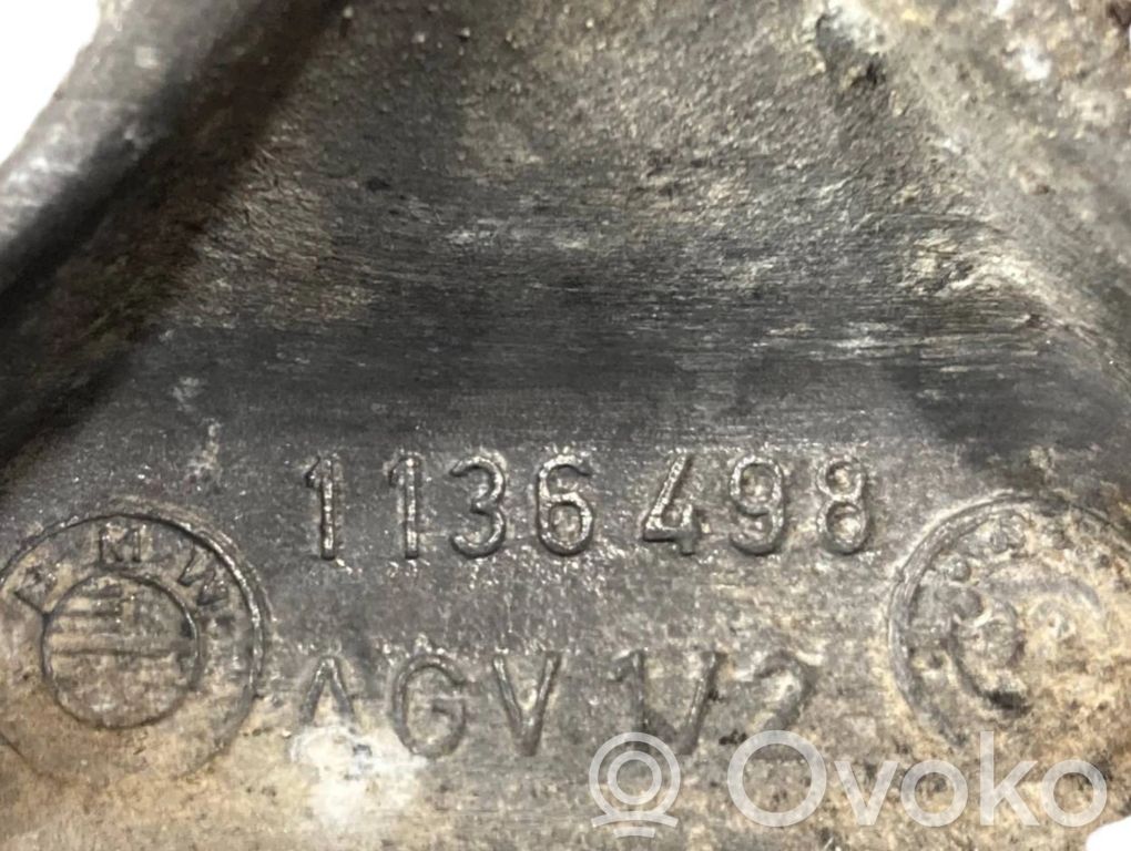 Кронштейн крепления трансмиссии