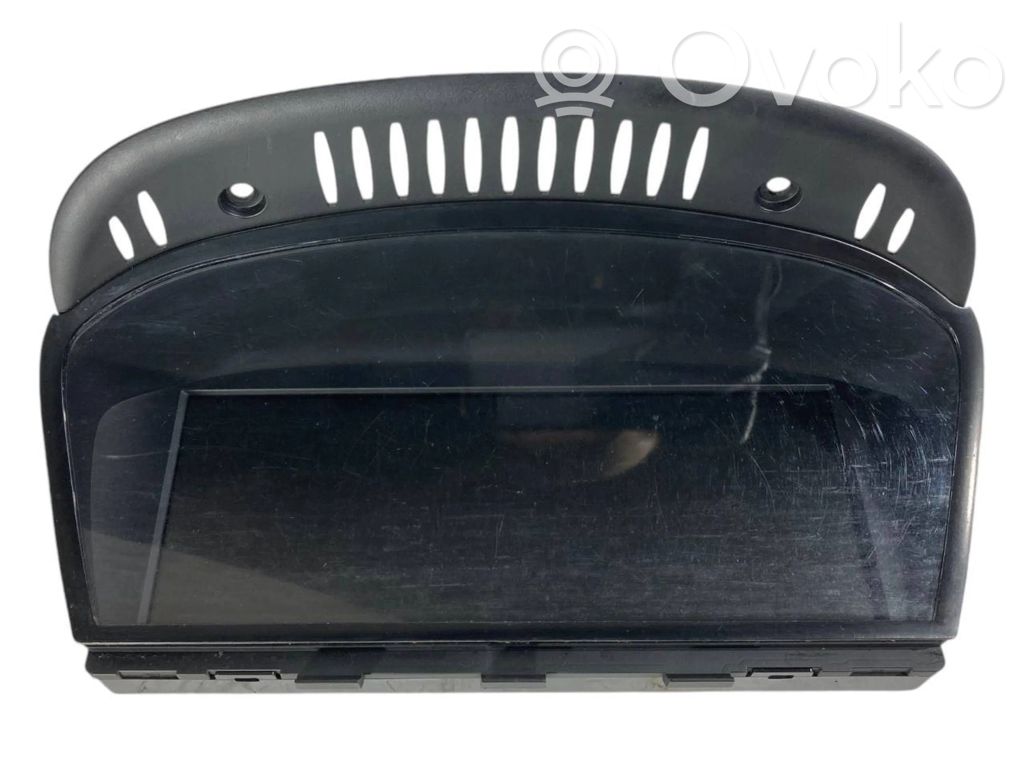 Screen / display / small screen