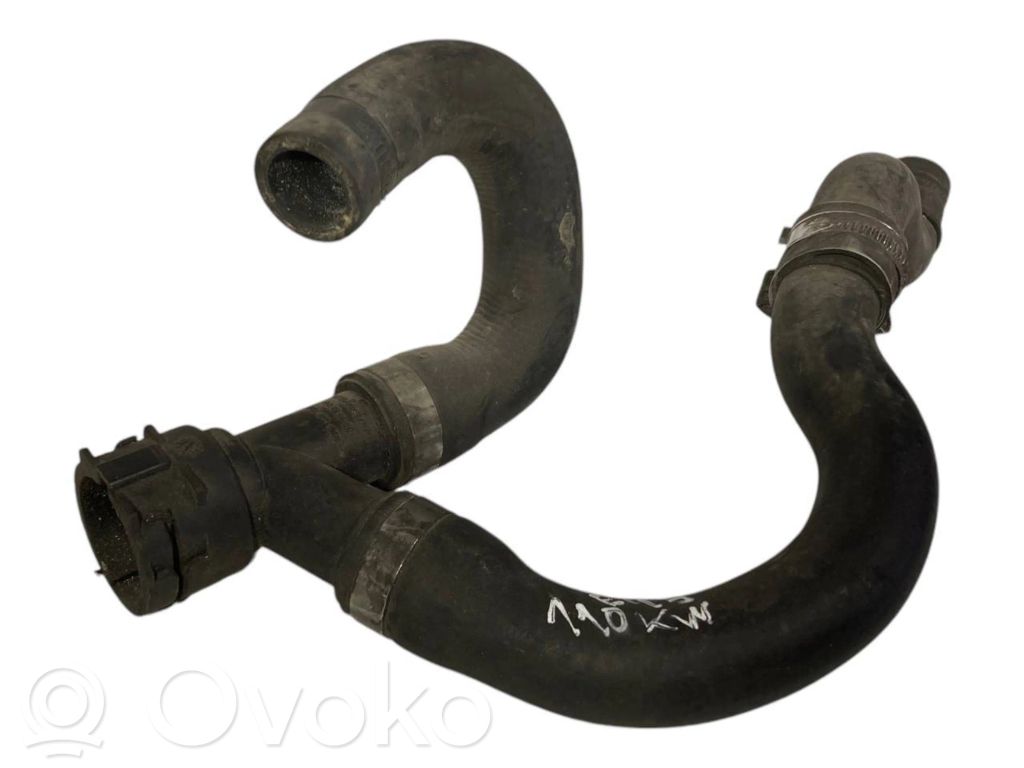 Caurulīte (-es) / šļūtene (-es)