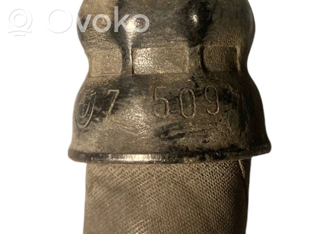 Pārnesumkārbas eļļas dzesētāja caurulīte (-es) / šļūtene (-es)