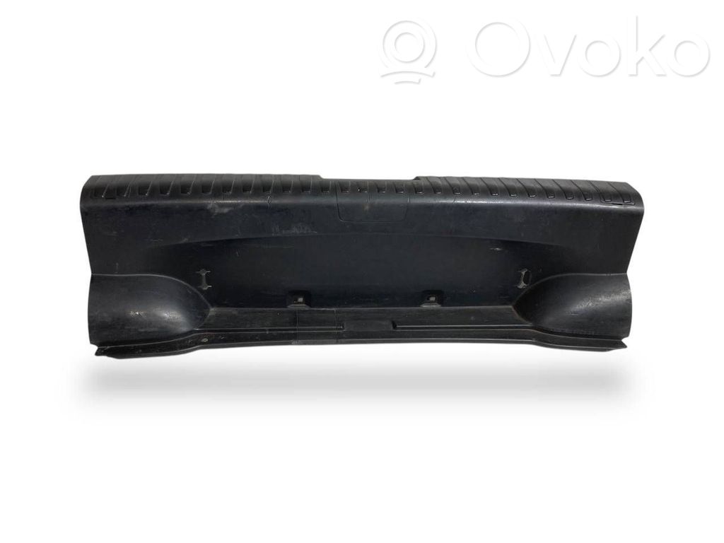Trunk sill trim