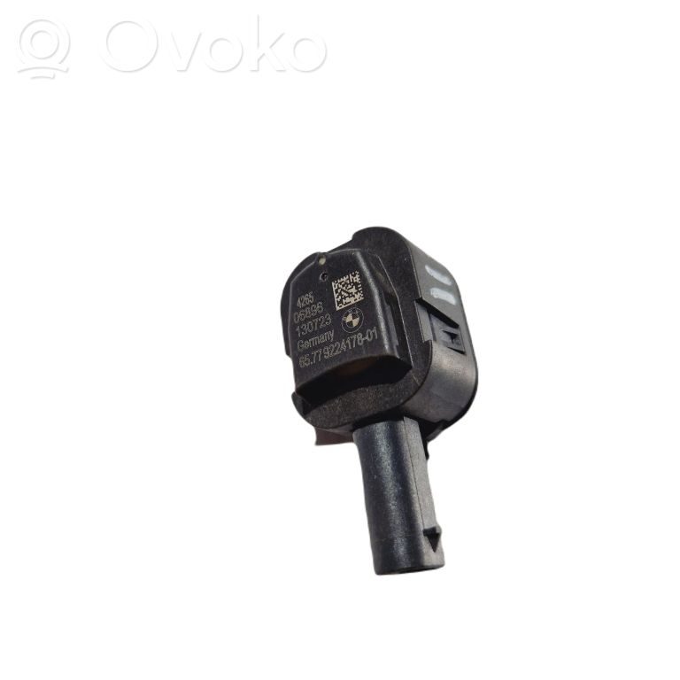 Airbag impact sensor