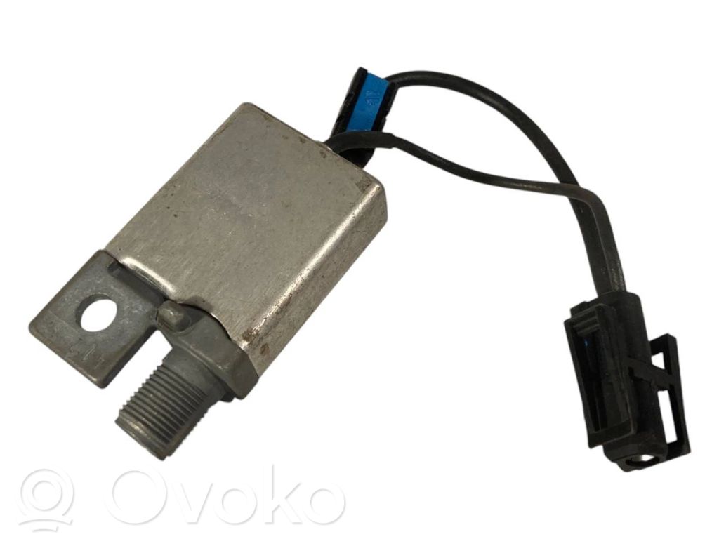 Antenna amplifier