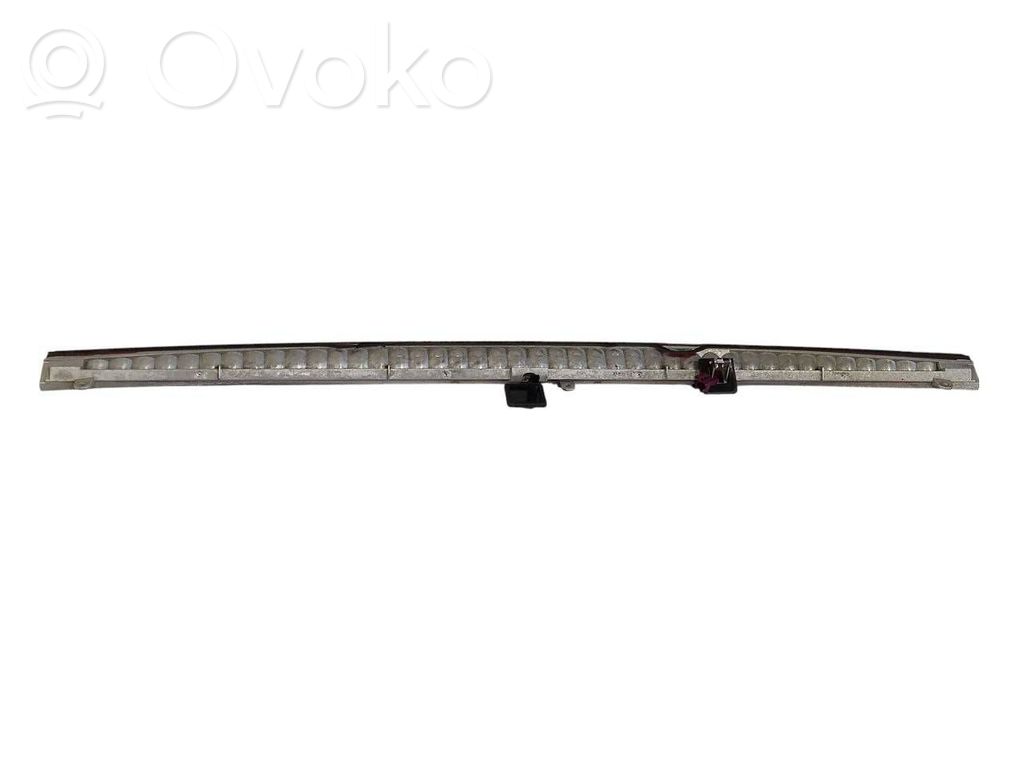 Papildu bremžu signāla lukturis