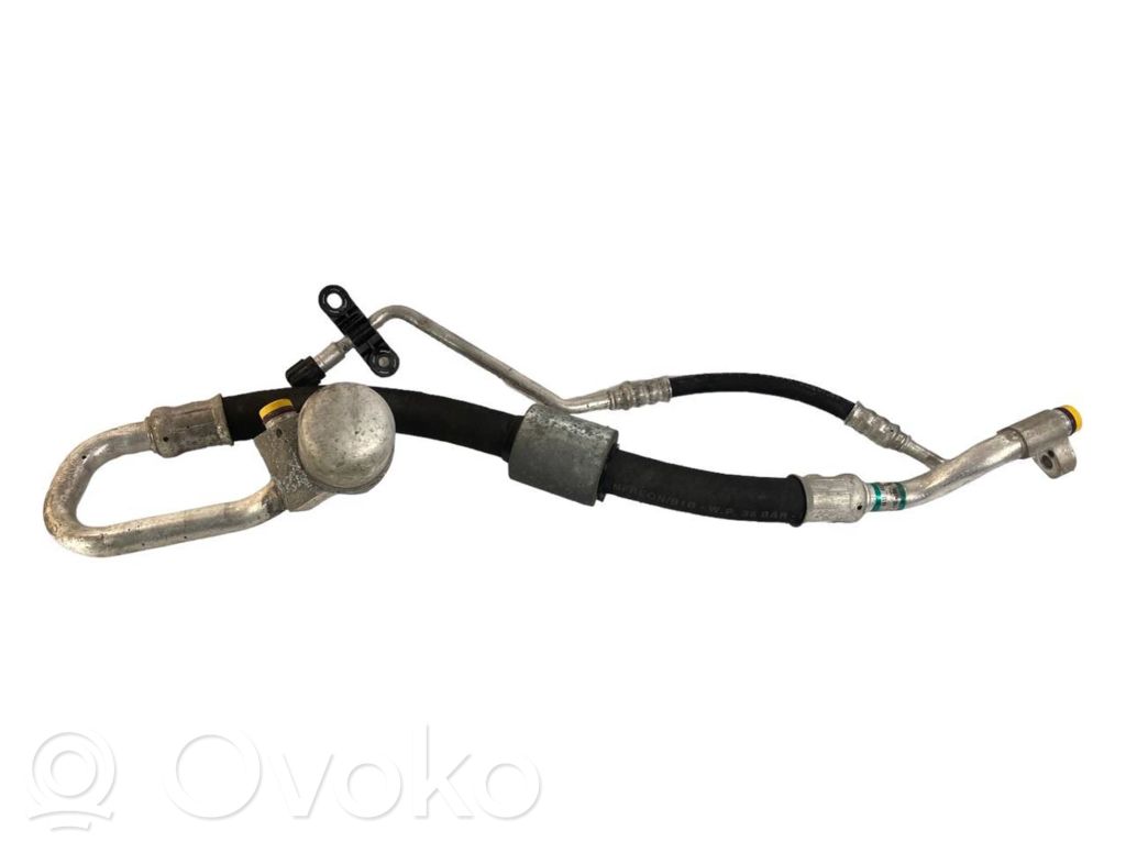 Air conditioner pipe(s) / hose(s)