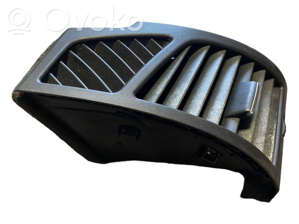 Side air grille