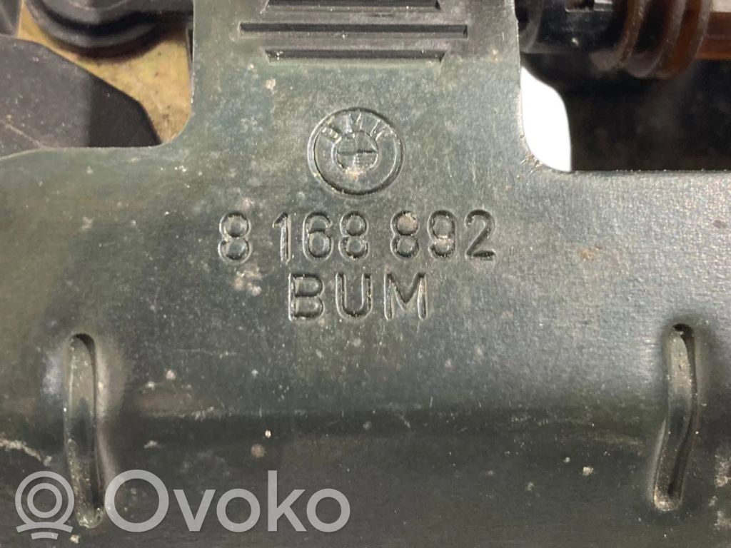 Aizmugurējā pārsega slēdzene