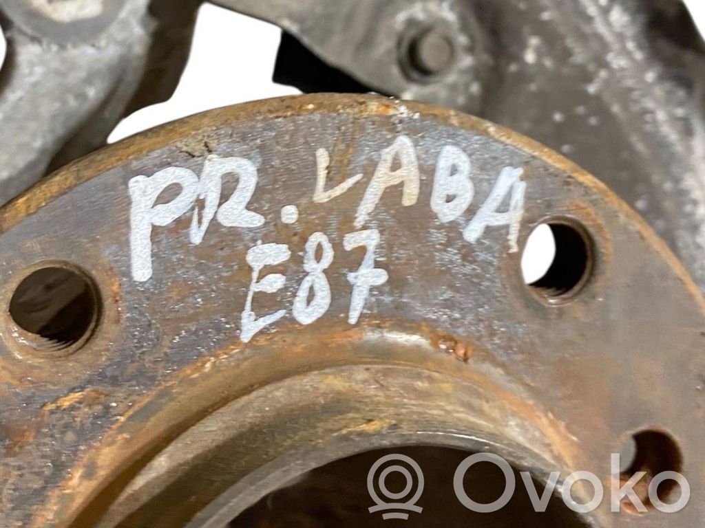 Priekšējā riteņa rumbas vārpstas šarnīrs (stupica, capfa)