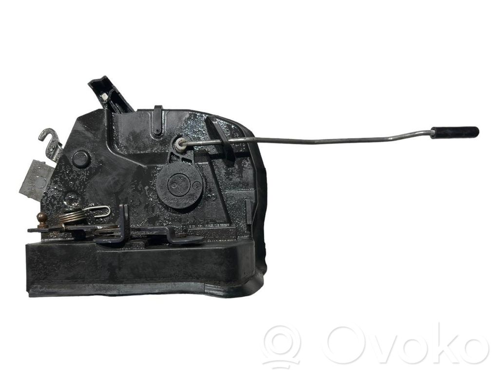 Aizmugurē slēdzene