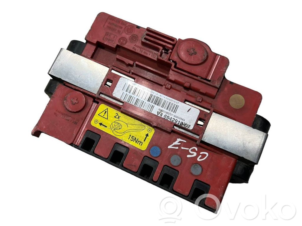 Positive wire connection assembly