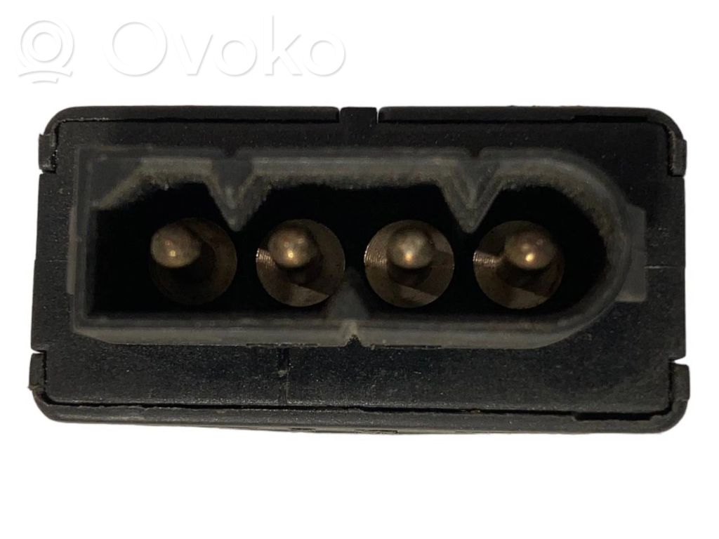 Headlight leveling switch