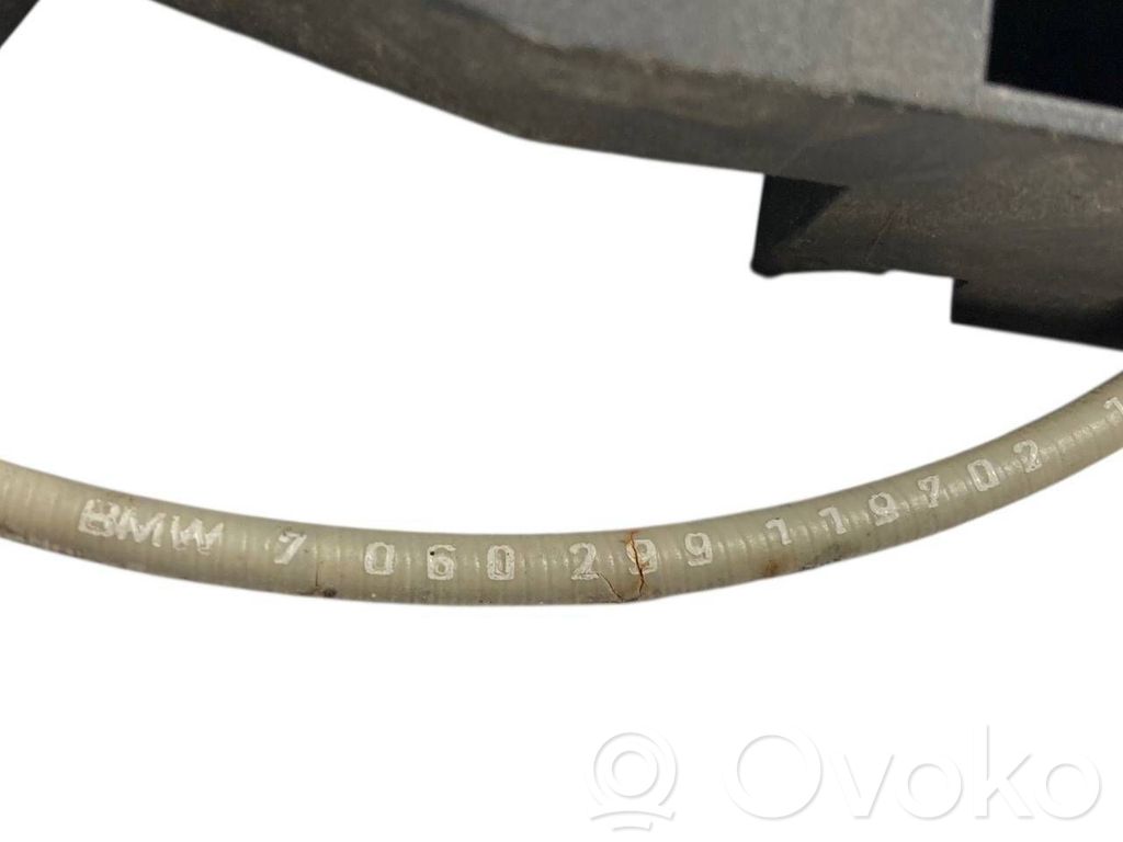 Holder/bracket for external opening handle at the back