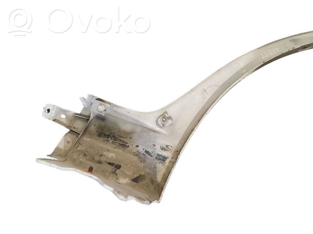 Front arch trim