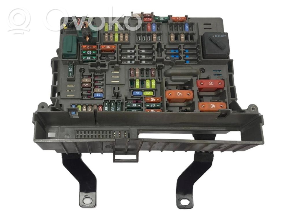 Fuse block