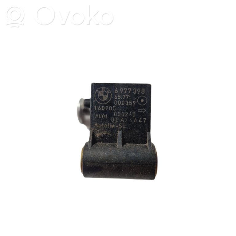 Airbag impact sensor