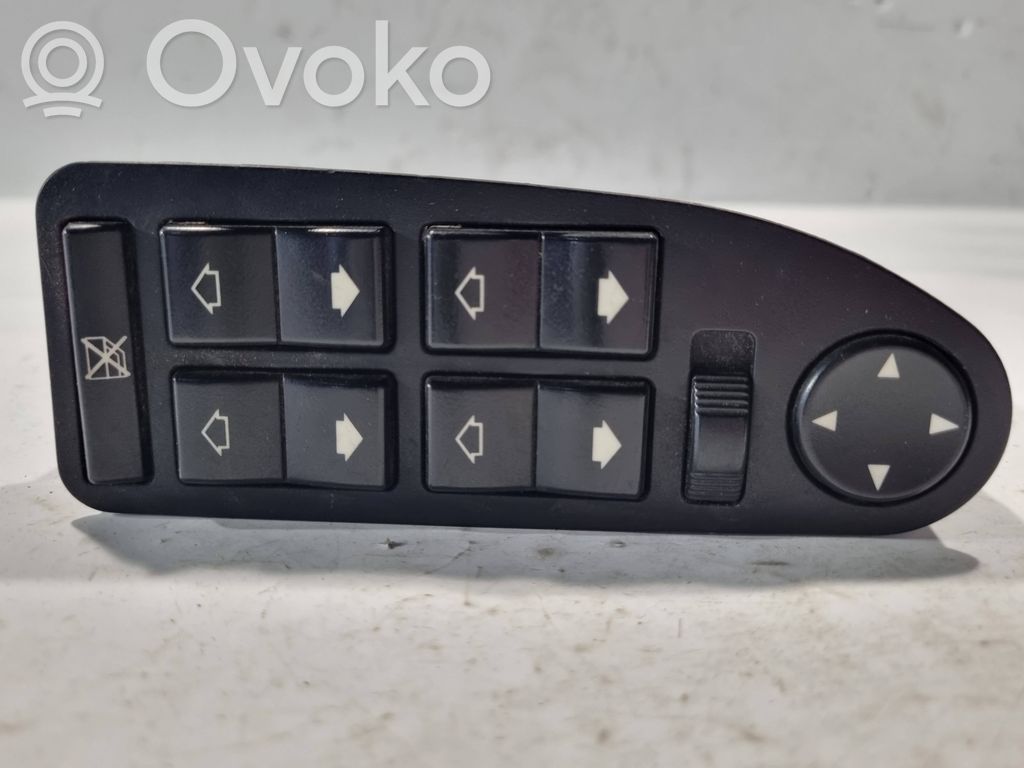 Window lift control switch(es)