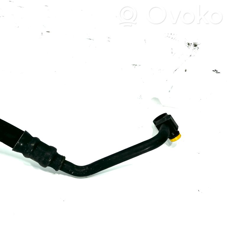 Air conditioner pipe(s) / hose(s)