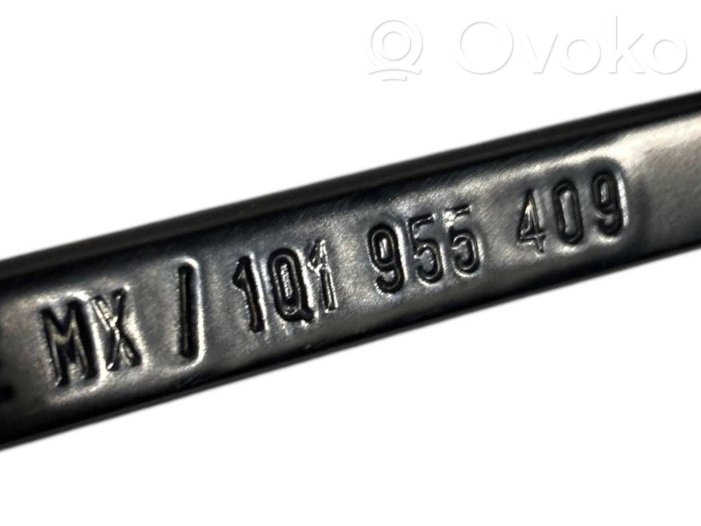 Priekšējā loga tīrītāja kājiņa