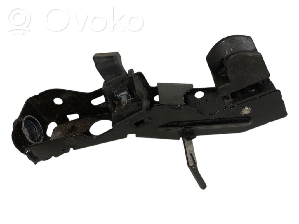Roof lock