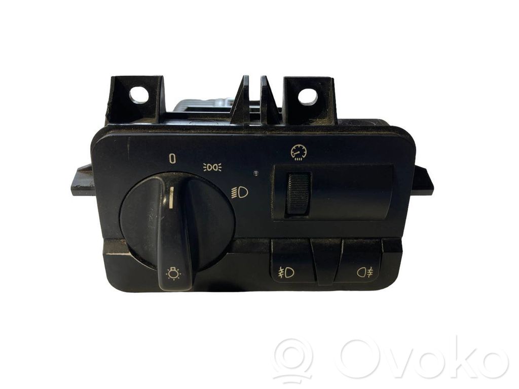 Headlight switch