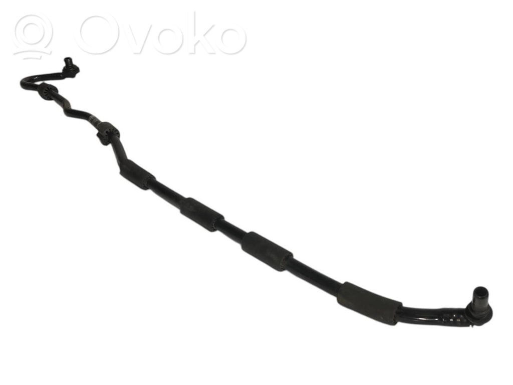 Caurulīte (-es) / šļūtene (-es)