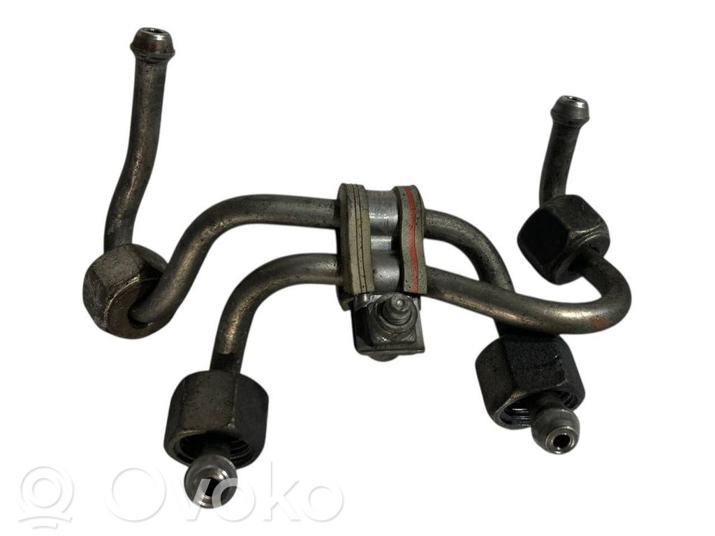 Degvielas caurulīte (-es)