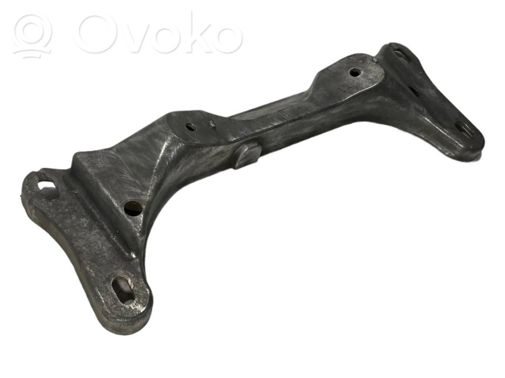Transmission mounting bracket