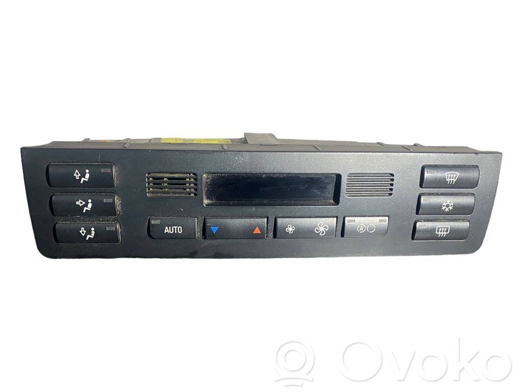 Air conditioning / climate control / interior heating control unit (in the passenger compartment)